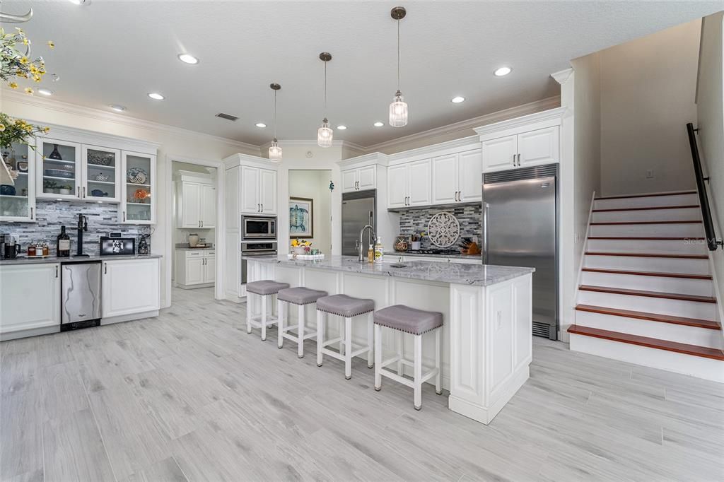 For Sale: $1,325,000 (5 beds, 4 baths, 3845 Square Feet)