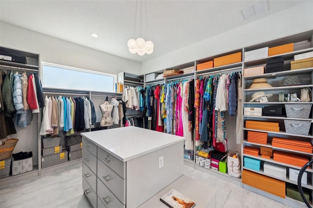 En Venta: $1,695,000 (5 camas, 6 baños, 4296 Pies cuadrados)