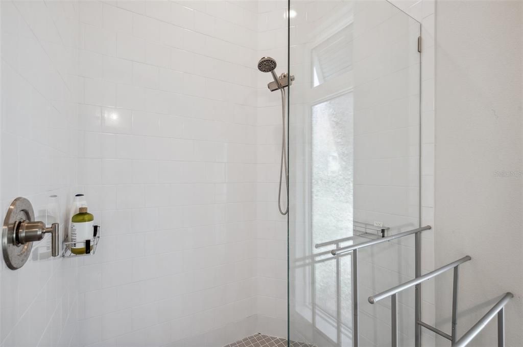 En Venta: $1,695,000 (5 camas, 6 baños, 4296 Pies cuadrados)