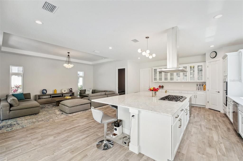 En Venta: $1,695,000 (5 camas, 6 baños, 4296 Pies cuadrados)