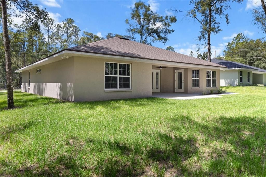 Под контрактом: $389,900 (3 спален, 2 ванн, 1873 Квадратных фут)