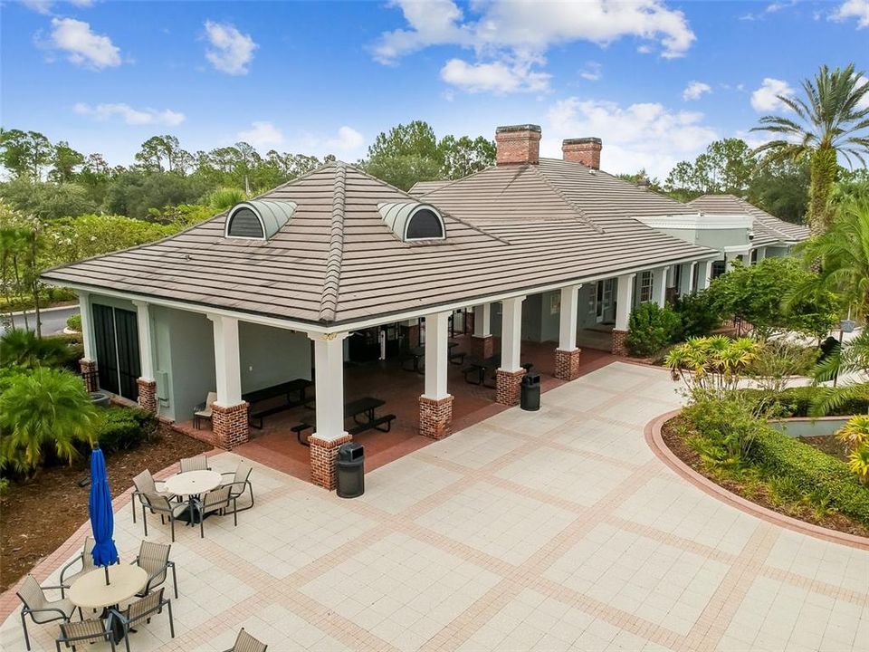 合同活跃: $635,000 (4 贝兹, 2 浴室, 3000 平方英尺)