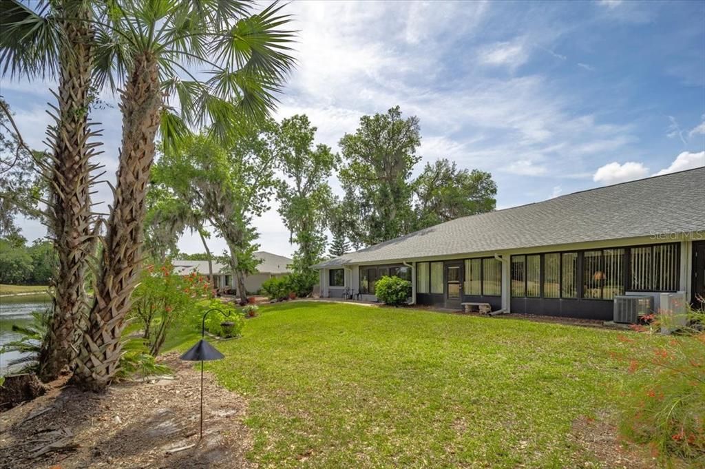 For Sale: $269,000 (2 beds, 2 baths, 1269 Square Feet)