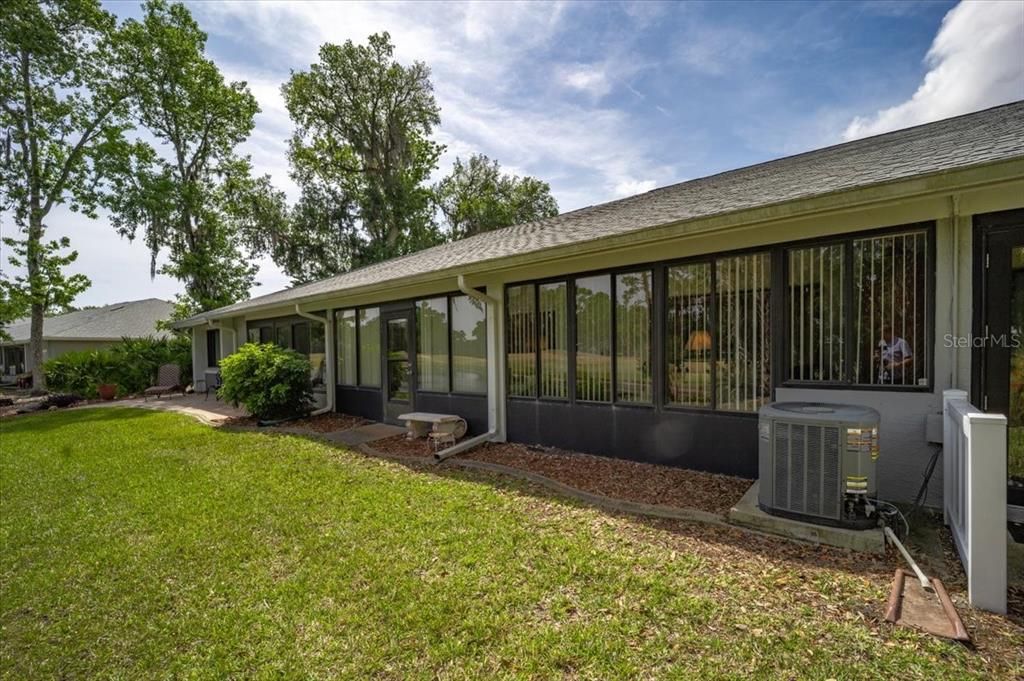 For Sale: $269,000 (2 beds, 2 baths, 1269 Square Feet)