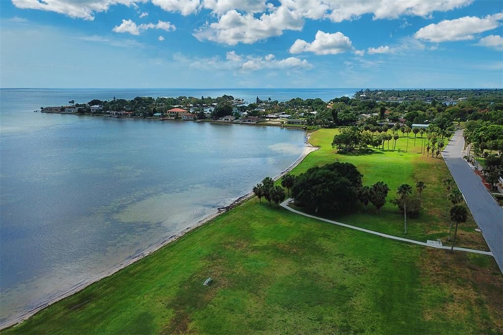 Activo con contrato: $575,000 (3 camas, 2 baños, 2544 Pies cuadrados)