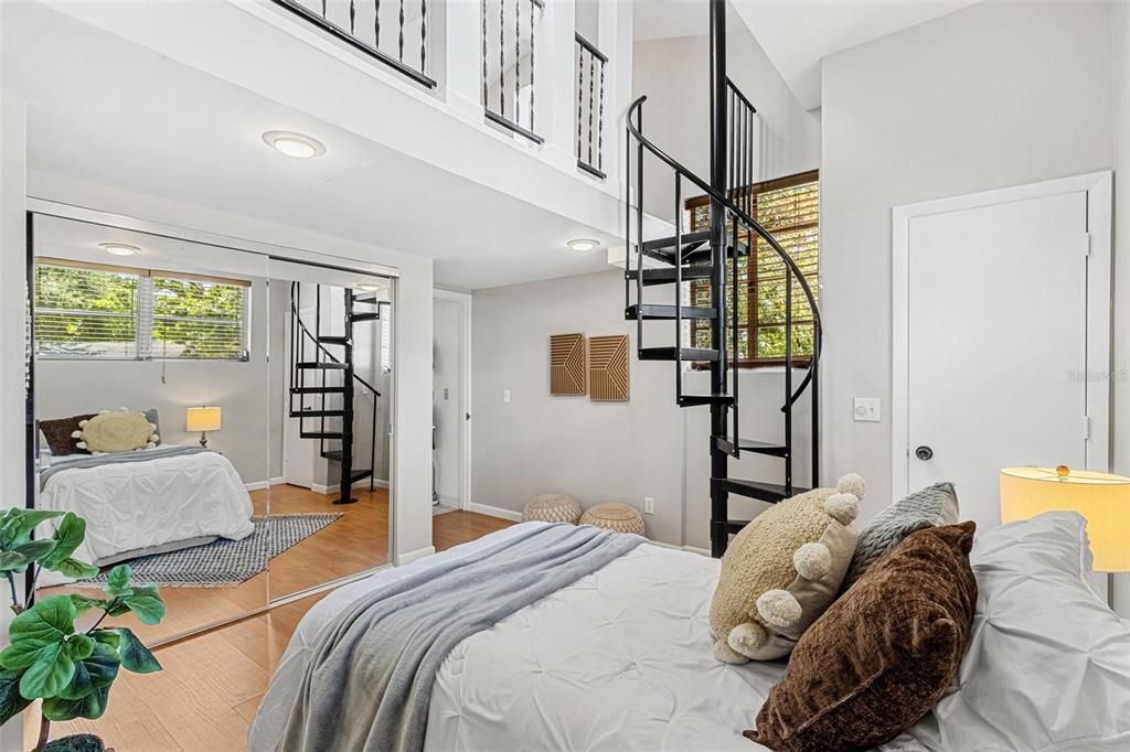 Activo con contrato: $575,000 (3 camas, 2 baños, 2544 Pies cuadrados)