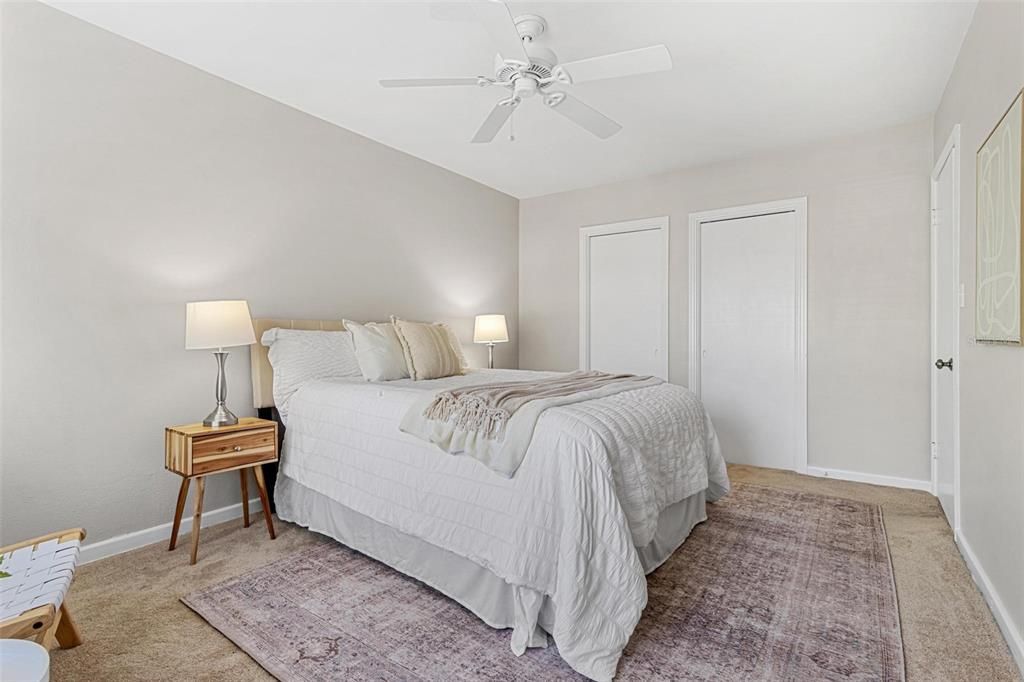 Activo con contrato: $575,000 (3 camas, 2 baños, 2544 Pies cuadrados)