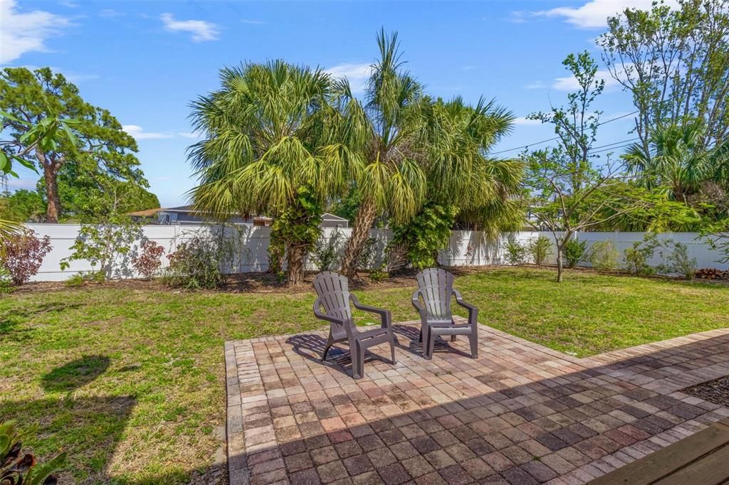 Activo con contrato: $575,000 (3 camas, 2 baños, 2544 Pies cuadrados)