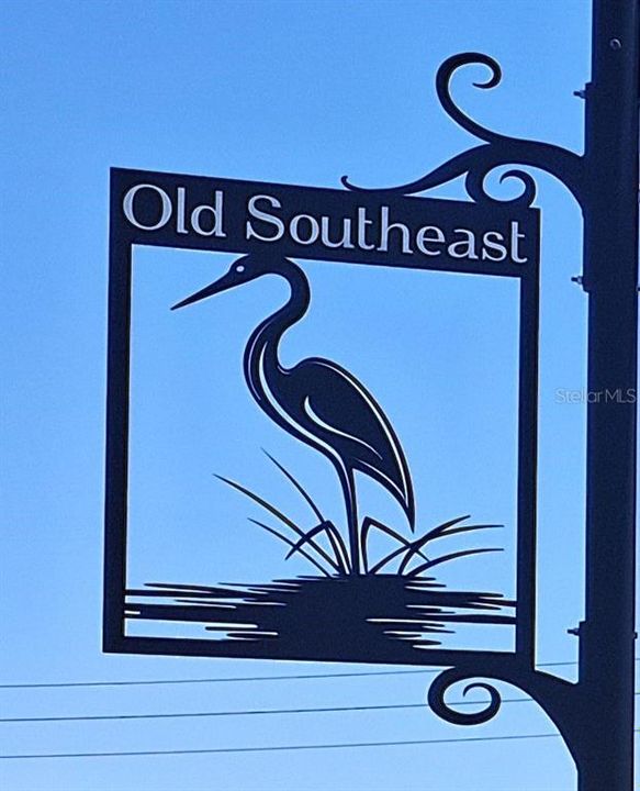 Activo con contrato: $575,000 (3 camas, 2 baños, 2544 Pies cuadrados)