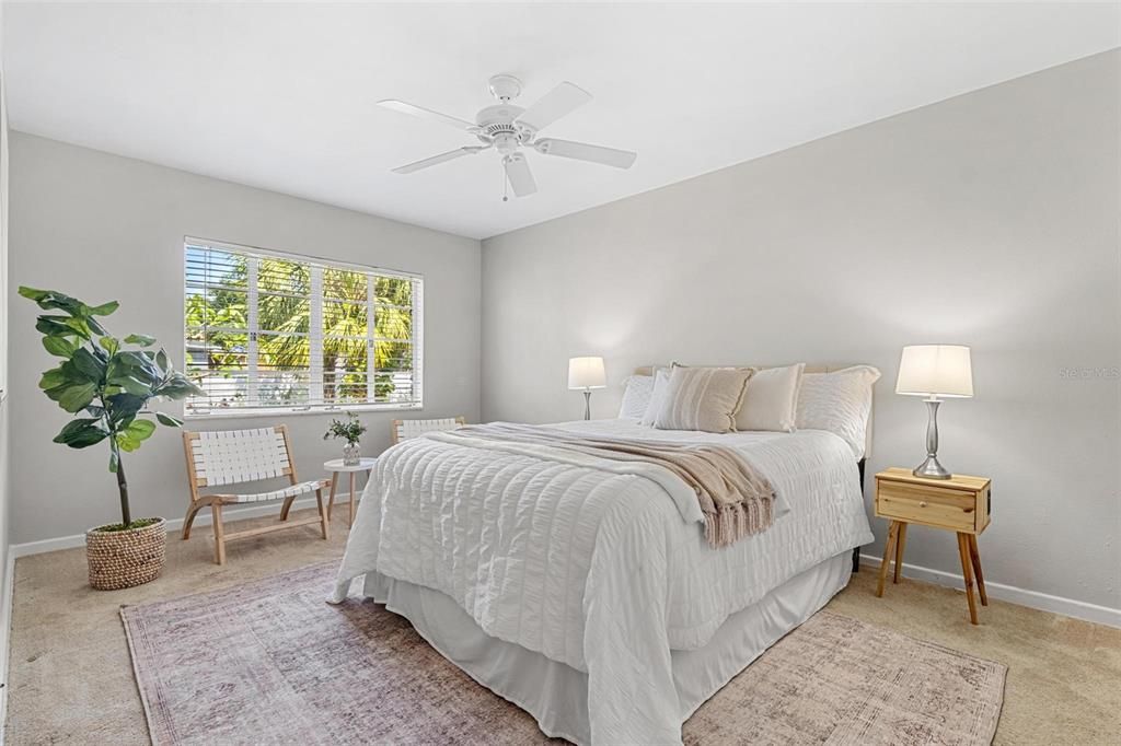 Activo con contrato: $575,000 (3 camas, 2 baños, 2544 Pies cuadrados)