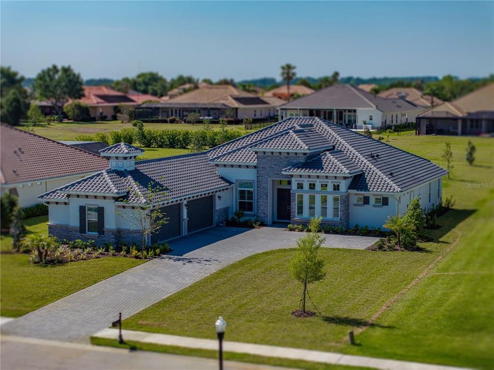 For Sale: $1,399,000 (3 beds, 3 baths, 3201 Square Feet)