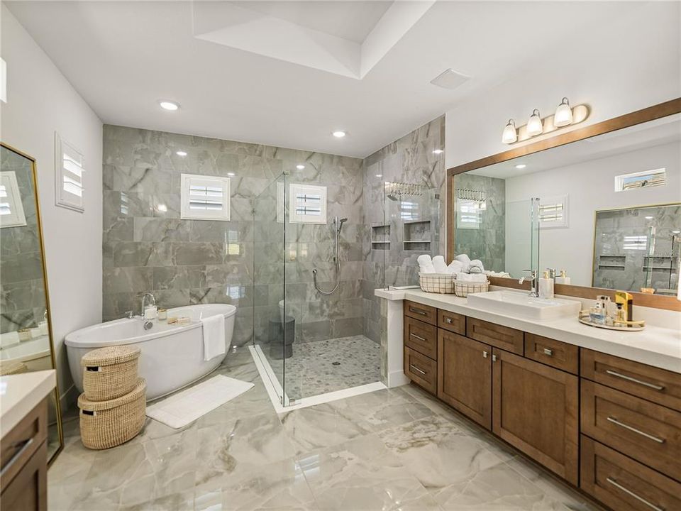 For Sale: $1,399,000 (3 beds, 3 baths, 3201 Square Feet)