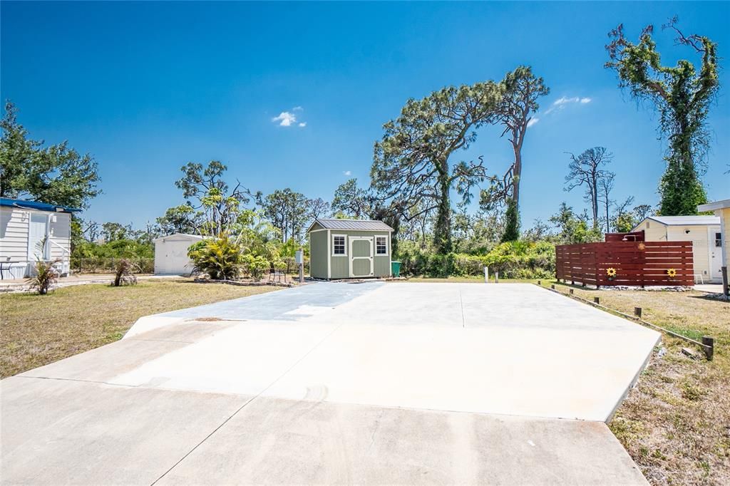 合同活跃: $98,900 (0.12 acres)