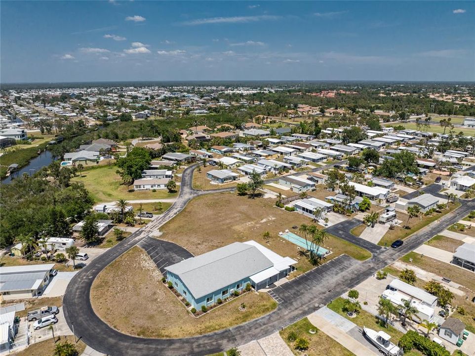 合同活跃: $98,900 (0.12 acres)