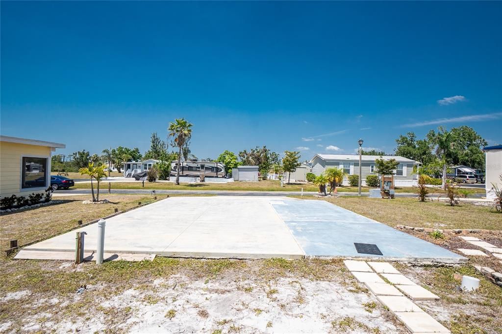 合同活跃: $98,900 (0.12 acres)