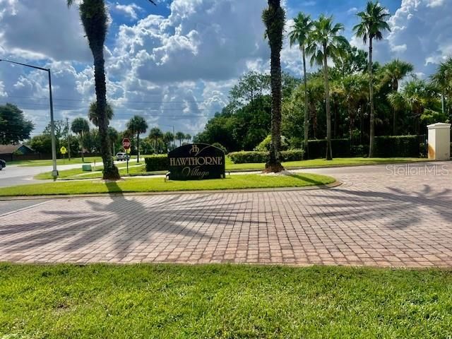 For Sale: $185,000 (2 beds, 2 baths, 905 Square Feet)