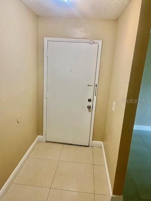 For Sale: $185,000 (2 beds, 2 baths, 905 Square Feet)