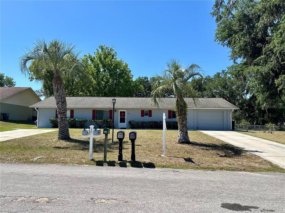 Recently Sold: $305,000 (3 beds, 3 baths, 1857 Square Feet)