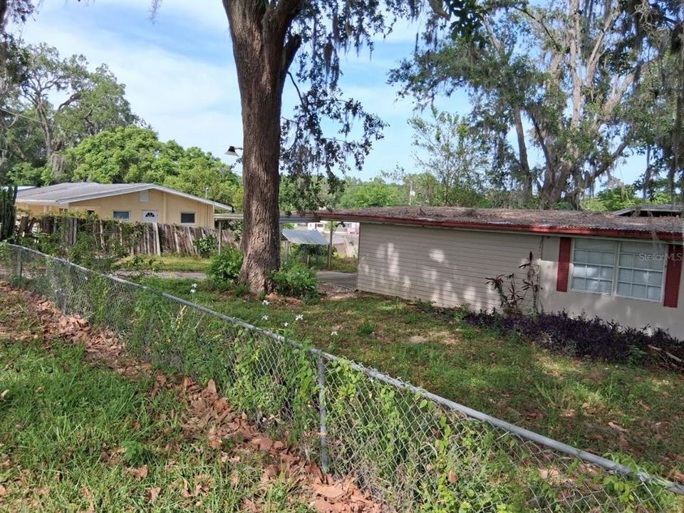 最近售出: $35,000 (2 贝兹, 1 浴室, 684 平方英尺)