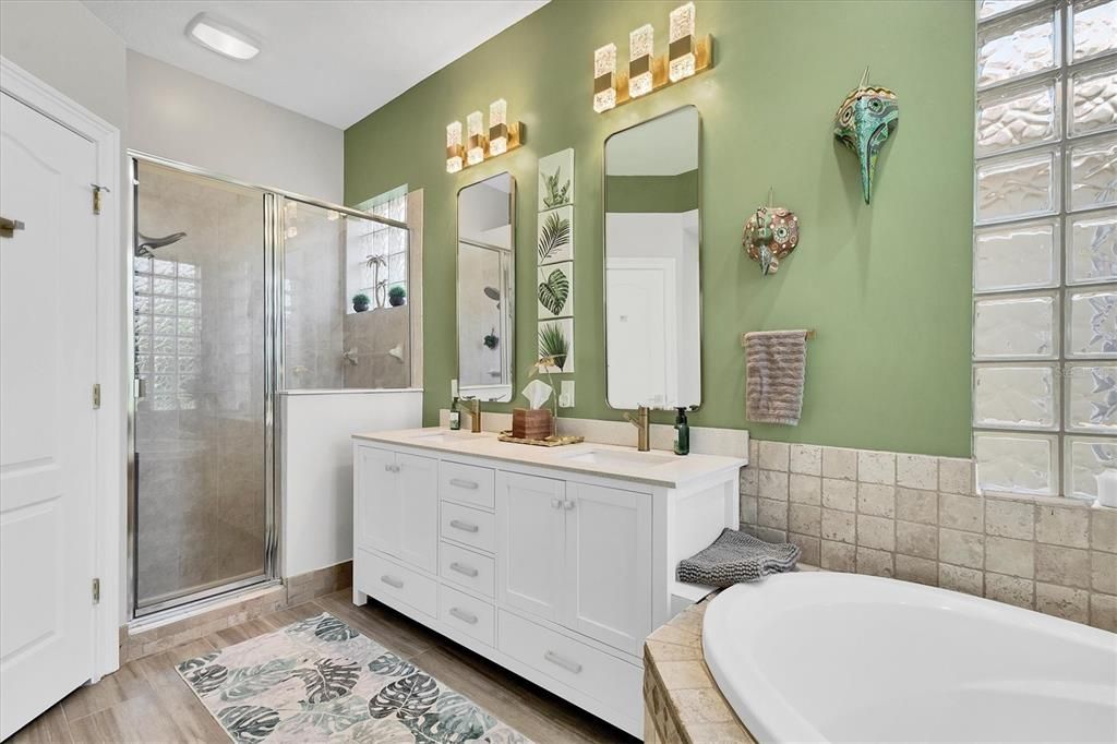 Active With Contract: $564,000 (3 beds, 2 baths, 1740 Square Feet)