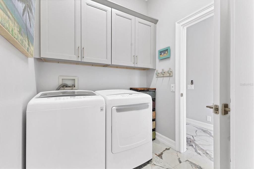 Active With Contract: $564,000 (3 beds, 2 baths, 1740 Square Feet)