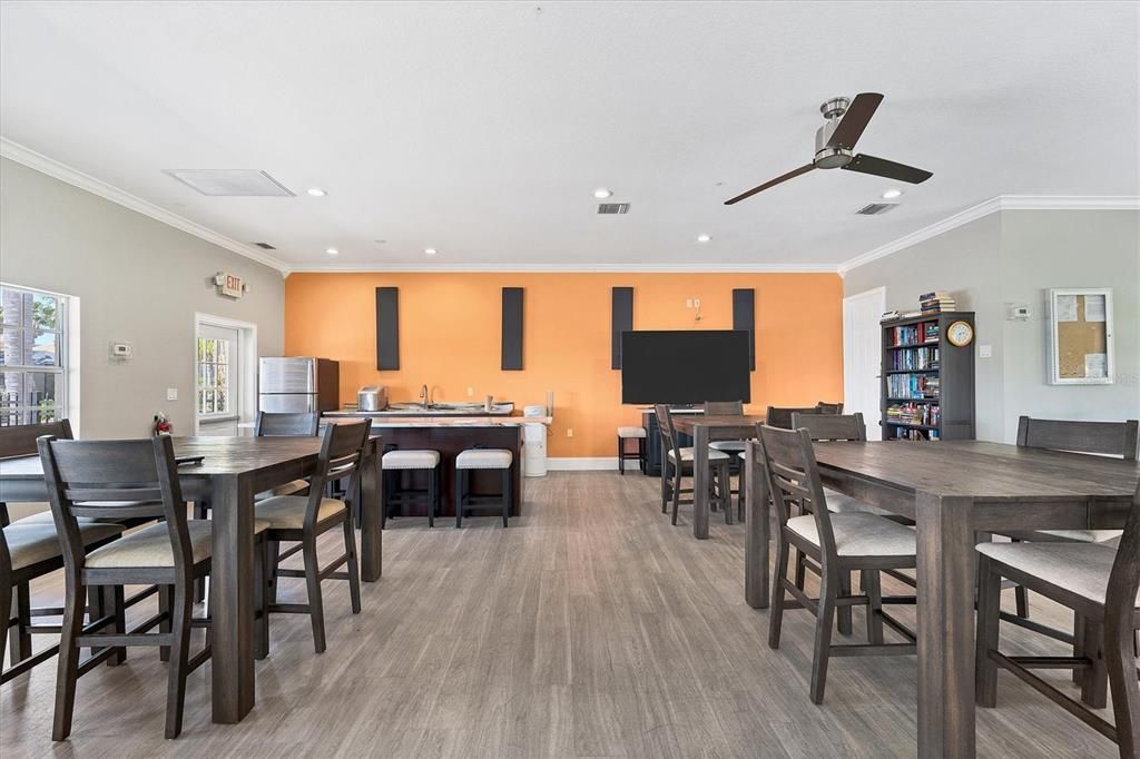 Active With Contract: $564,000 (3 beds, 2 baths, 1740 Square Feet)