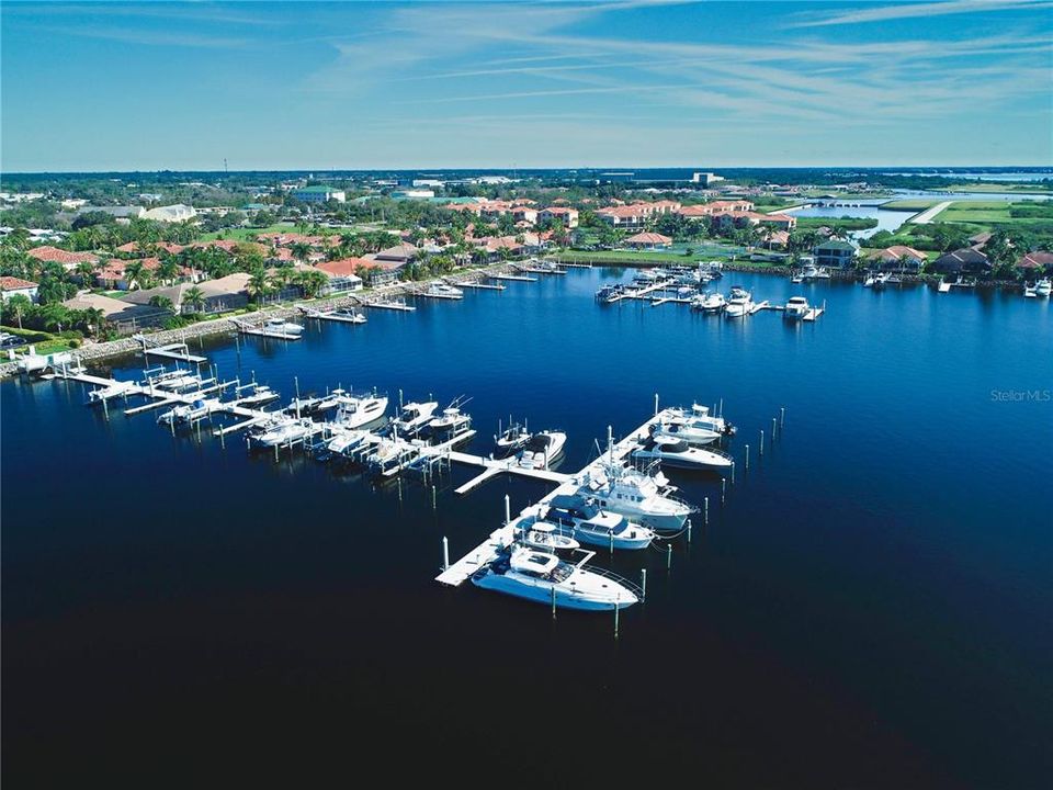 Active With Contract: $564,000 (3 beds, 2 baths, 1740 Square Feet)