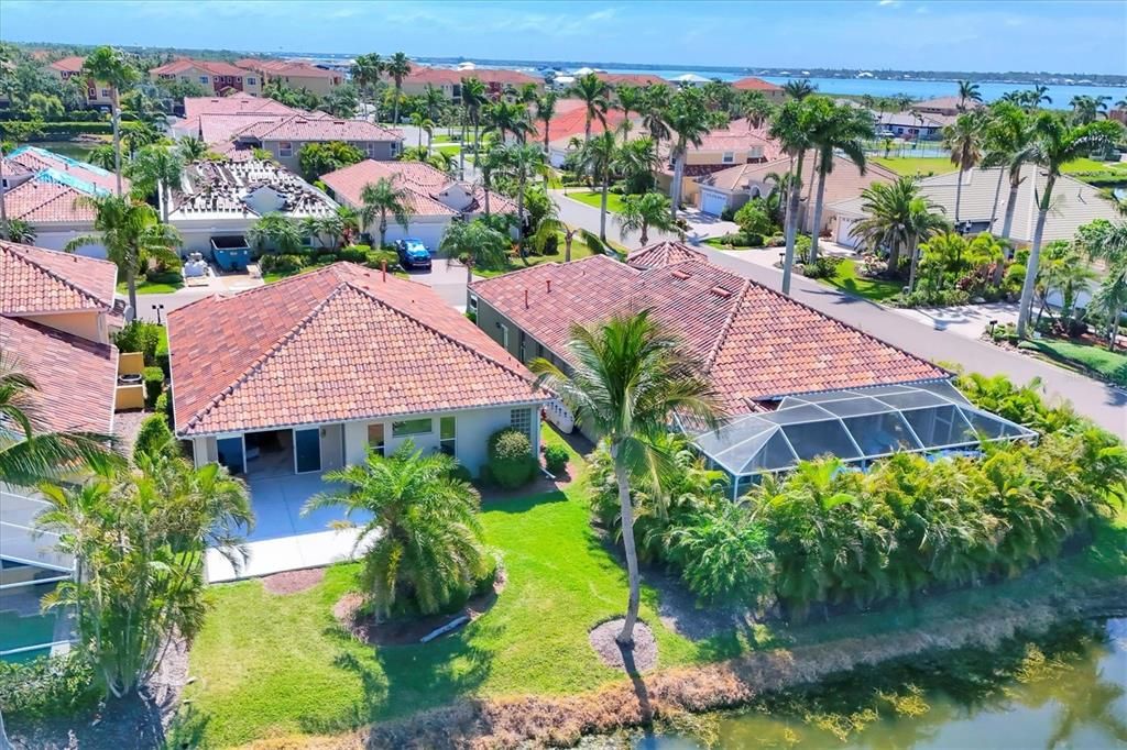 Active With Contract: $564,000 (3 beds, 2 baths, 1740 Square Feet)