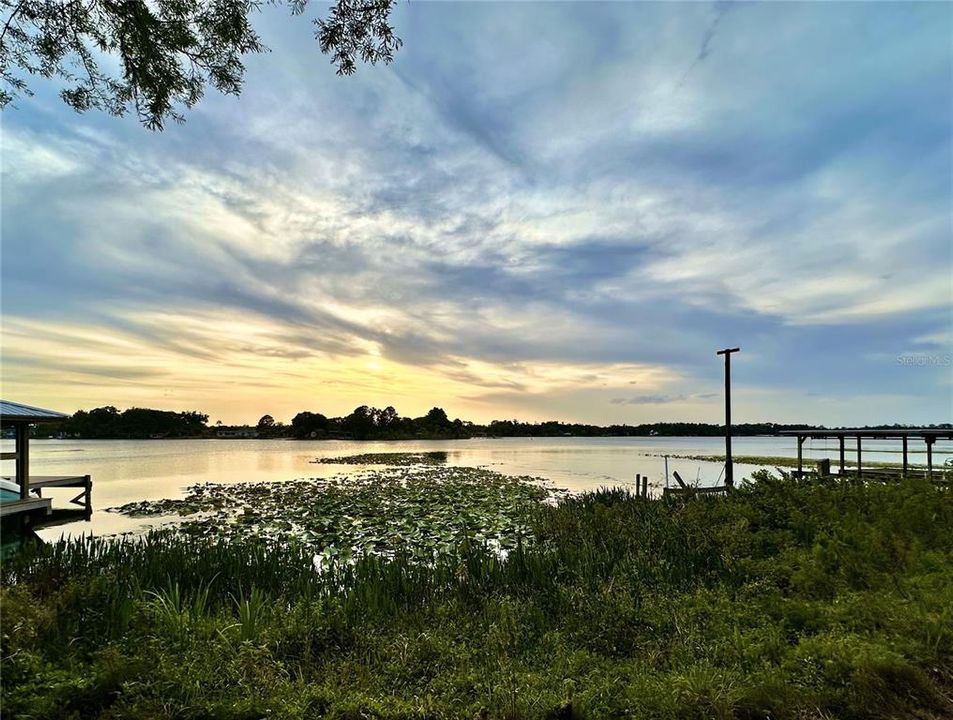 Sunset views over Lake Jessamine