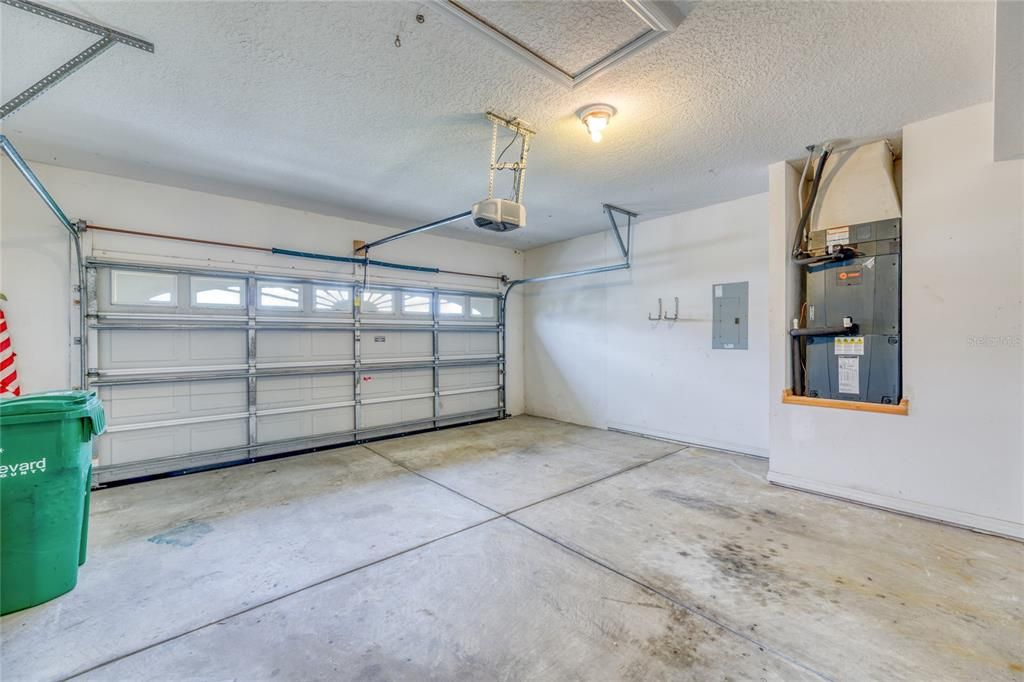 Active With Contract: $410,000 (3 beds, 2 baths, 1786 Square Feet)