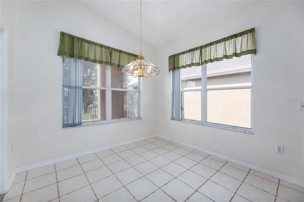 Active With Contract: $410,000 (3 beds, 2 baths, 1786 Square Feet)