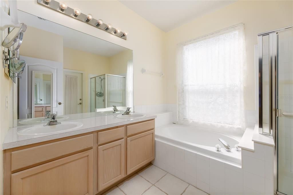 Active With Contract: $410,000 (3 beds, 2 baths, 1786 Square Feet)