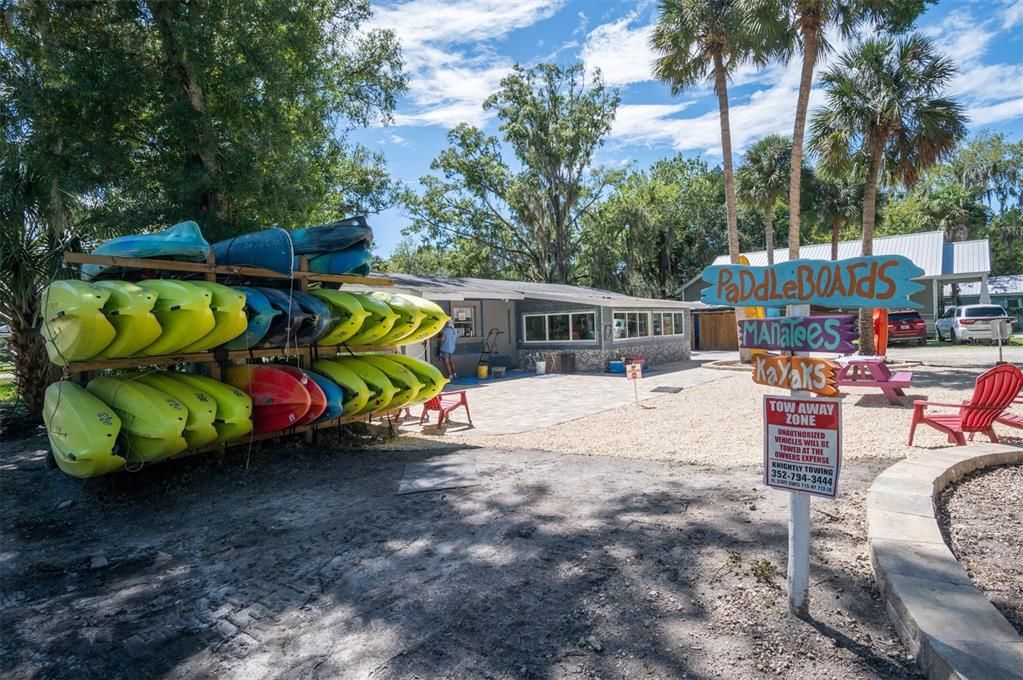 На продажу: $105,000 (1.49 acres)