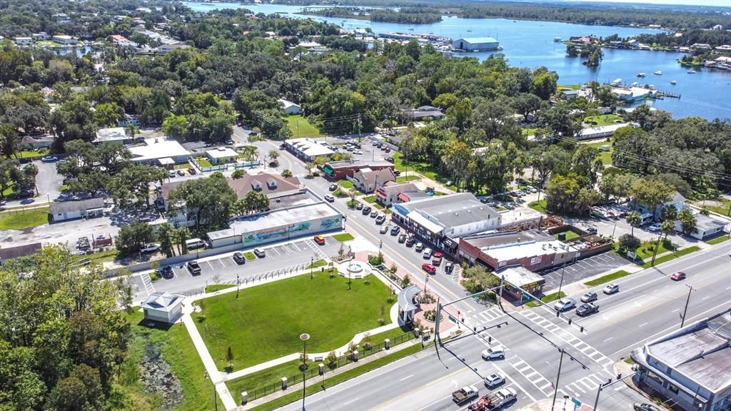 На продажу: $105,000 (1.49 acres)