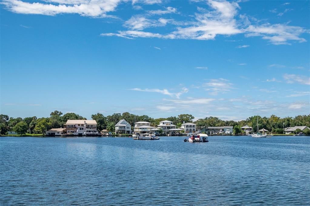 На продажу: $105,000 (1.49 acres)