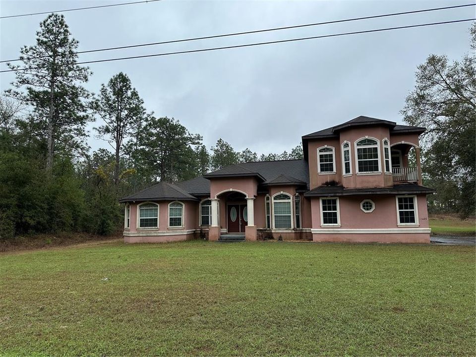 Recently Rented: $2,600 (4 beds, 3 baths, 3322 Square Feet)