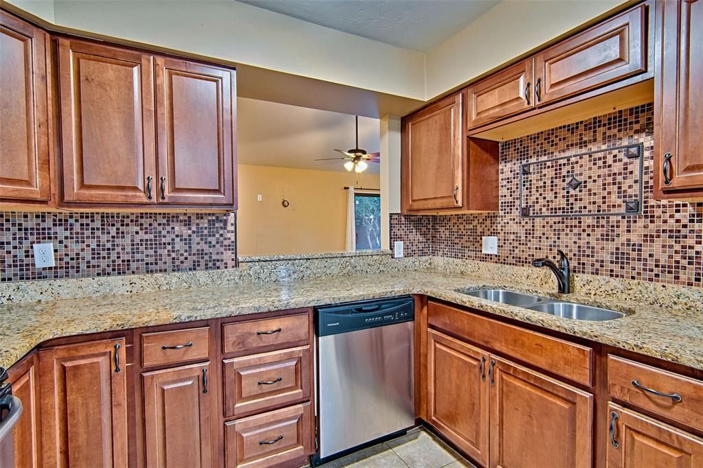 Active With Contract: $329,900 (3 beds, 2 baths, 1352 Square Feet)