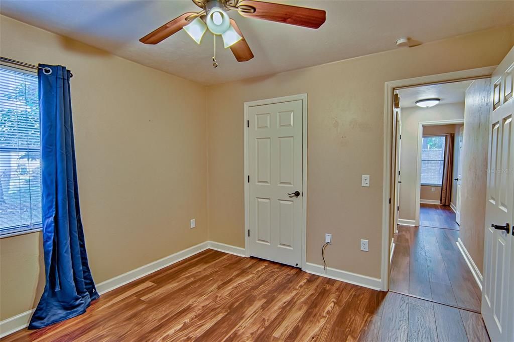 Active With Contract: $329,900 (3 beds, 2 baths, 1352 Square Feet)