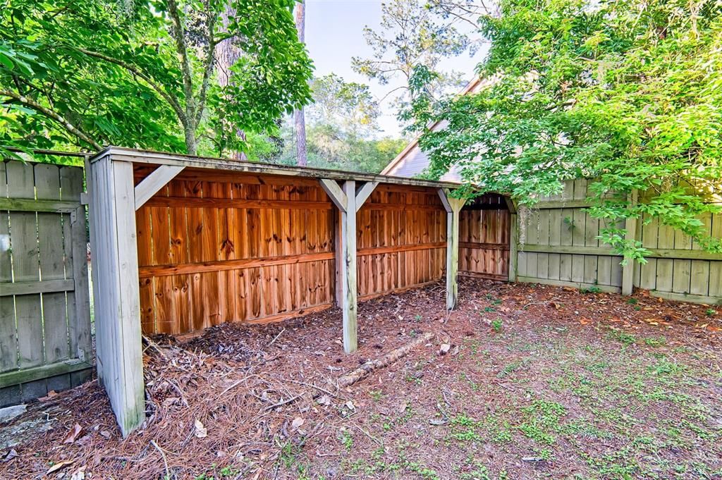 Active With Contract: $329,900 (3 beds, 2 baths, 1352 Square Feet)