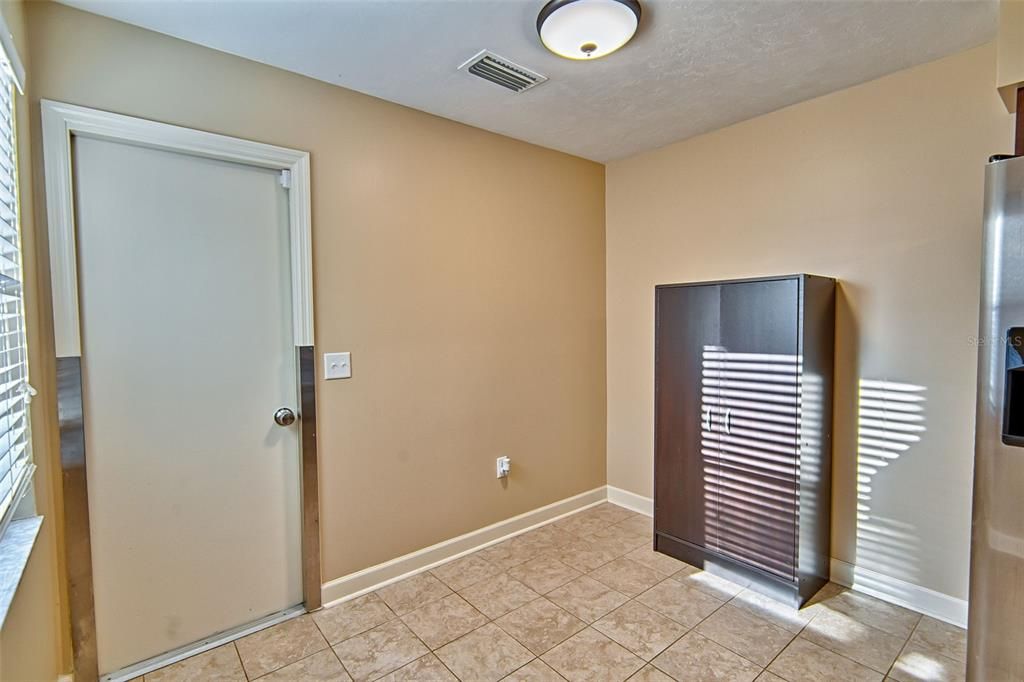 Active With Contract: $329,900 (3 beds, 2 baths, 1352 Square Feet)