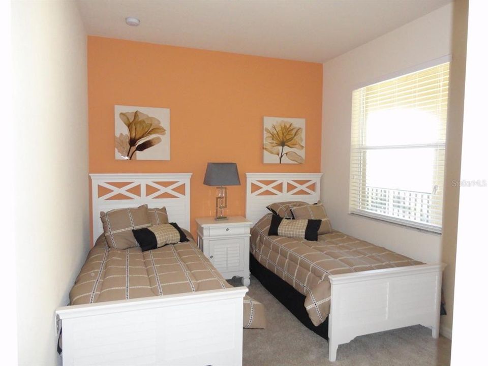 For Rent: $4,700 (2 beds, 2 baths, 1156 Square Feet)