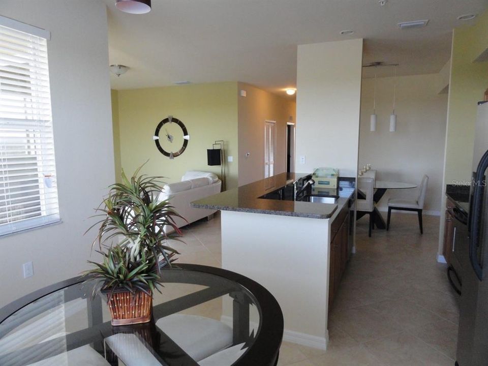 For Rent: $4,700 (2 beds, 2 baths, 1156 Square Feet)