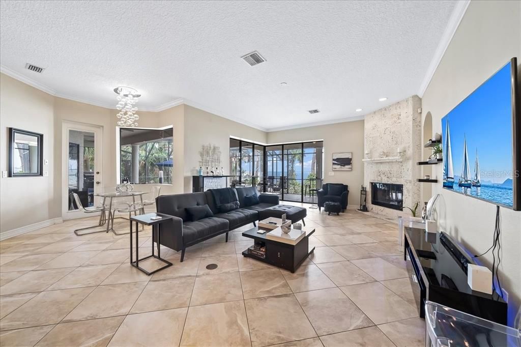 На продажу: $1,150,000 (5 спален, 4 ванн, 3727 Квадратных фут)