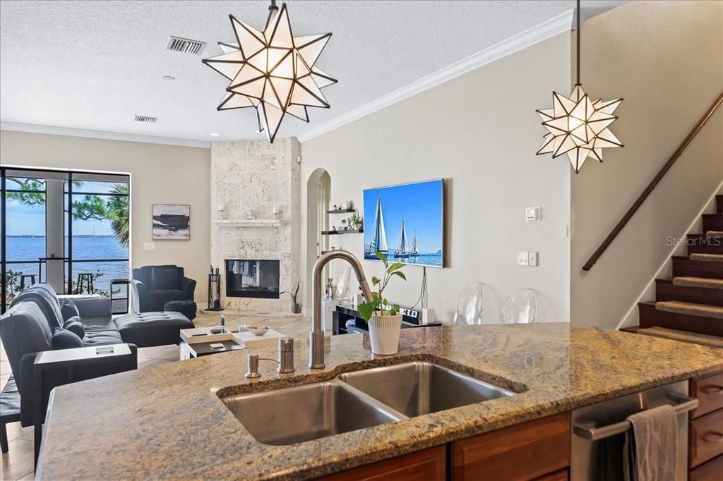 На продажу: $1,150,000 (5 спален, 4 ванн, 3727 Квадратных фут)