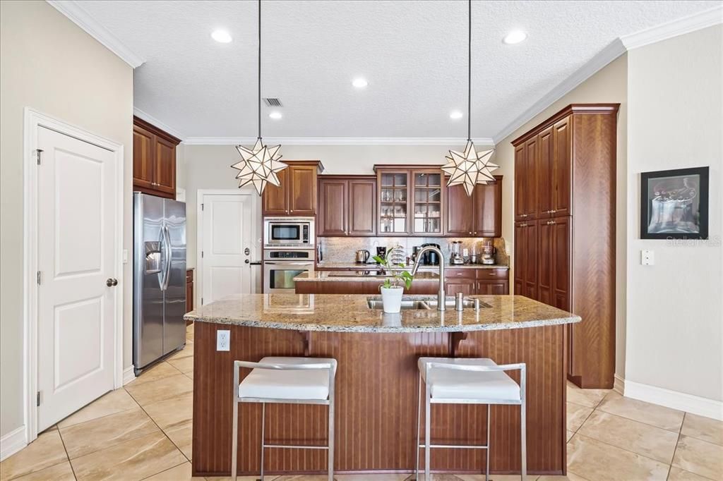 На продажу: $1,150,000 (5 спален, 4 ванн, 3727 Квадратных фут)