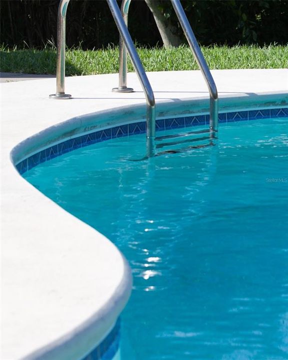 На продажу: $15,499 (2.12 acres)