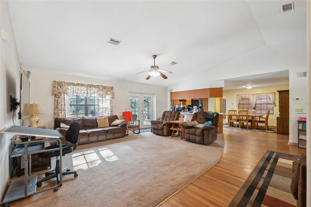 For Sale: $625,000 (4 beds, 3 baths, 2514 Square Feet)