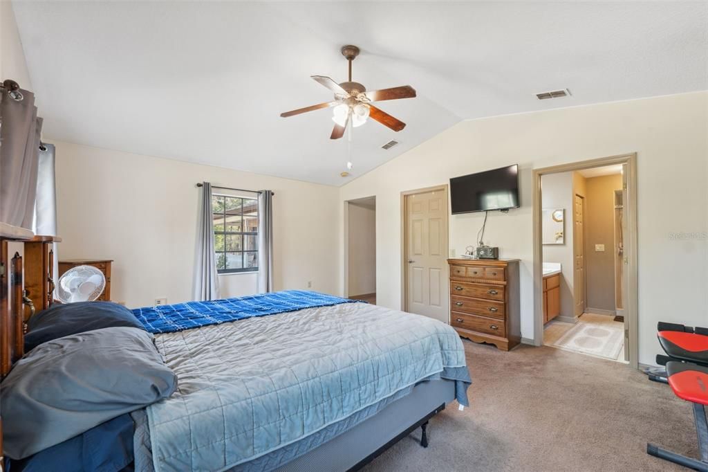 For Sale: $625,000 (4 beds, 3 baths, 2514 Square Feet)