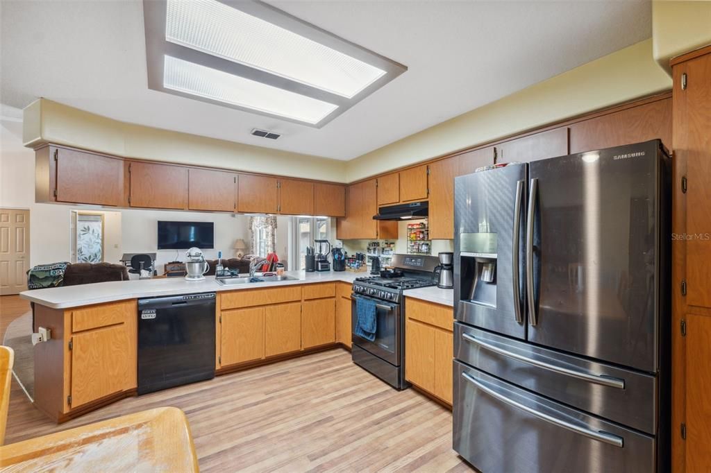 For Sale: $625,000 (4 beds, 3 baths, 2514 Square Feet)