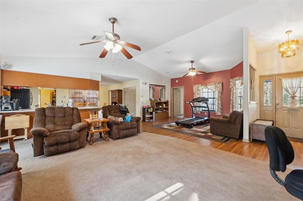 For Sale: $625,000 (4 beds, 3 baths, 2514 Square Feet)